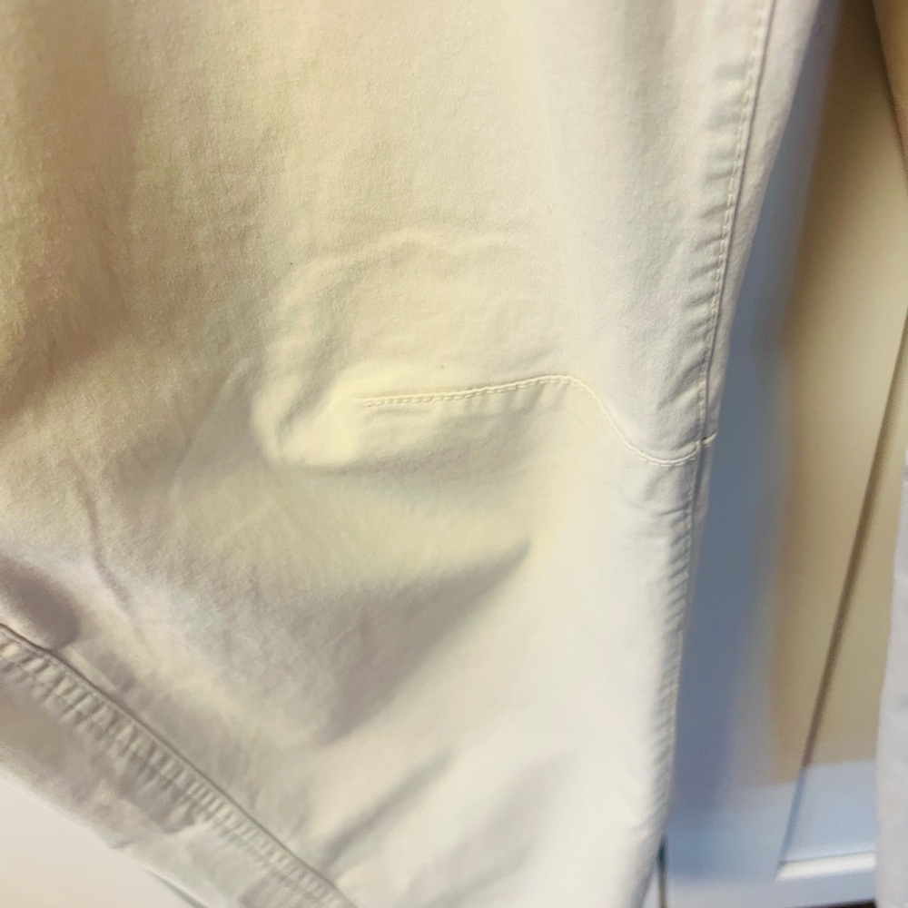 GAP Barrel Leg Patch Pocket Khakis - Picture 3 of 6